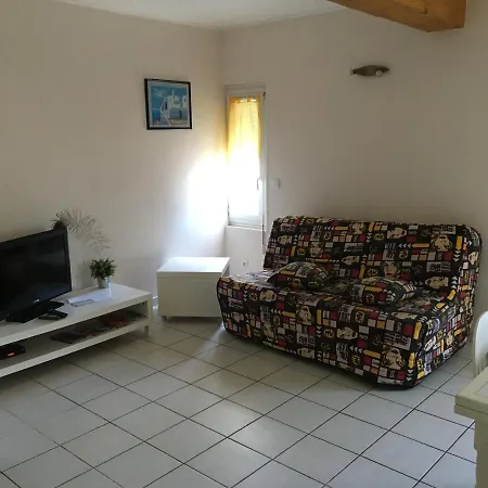 Apartament T1bis Dans Un Mas