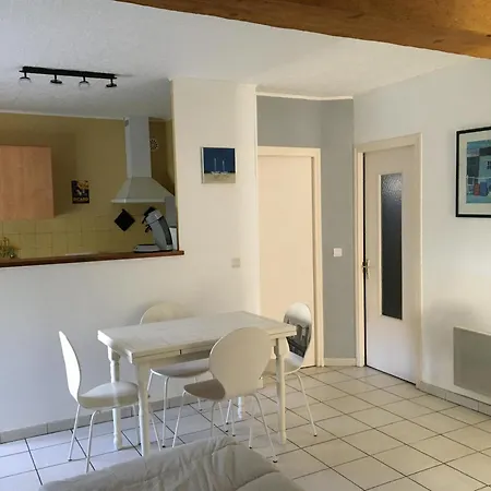 Apartament T1bis Dans Un Mas