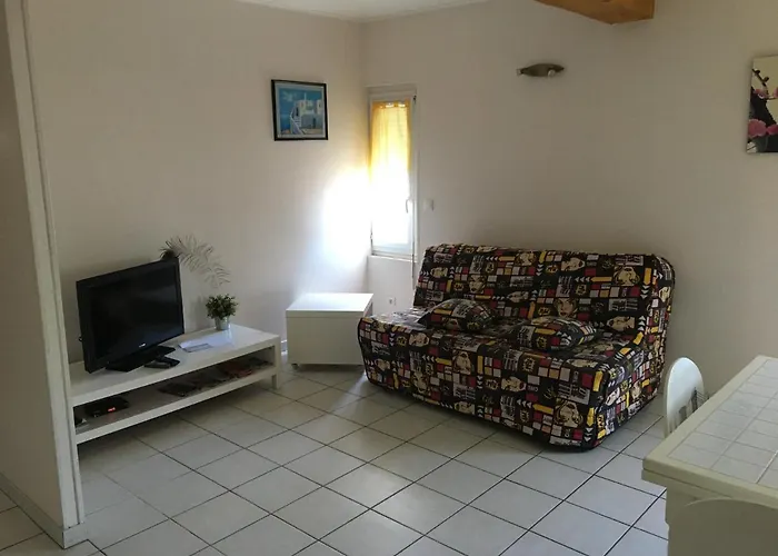 Apartament T1bis Dans Un Mas