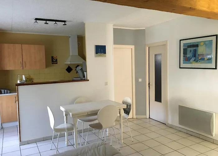 Apartament T1bis Dans Un Mas